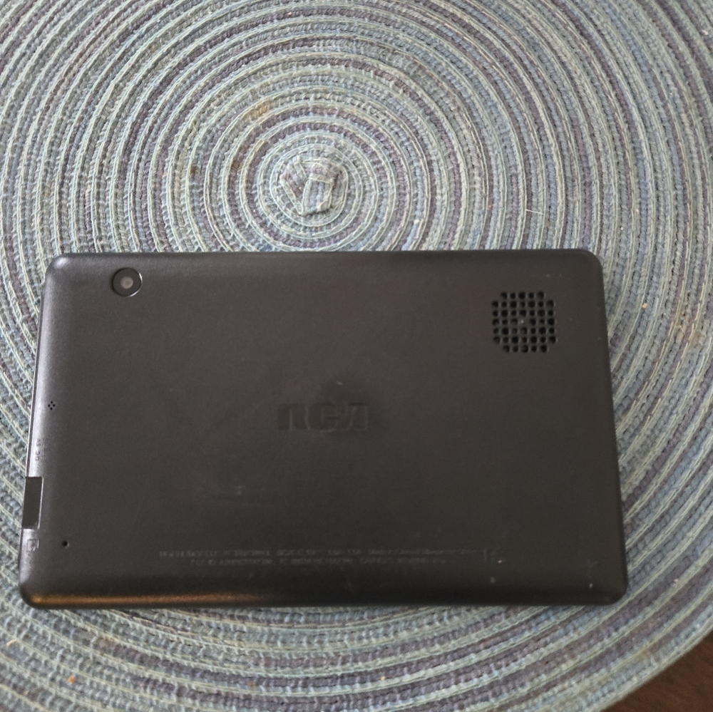 RCA tablet - Picture 3 of 3